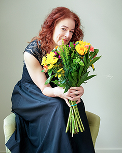 Gwen-Hughes-BlackDress&Flowers-Thumb